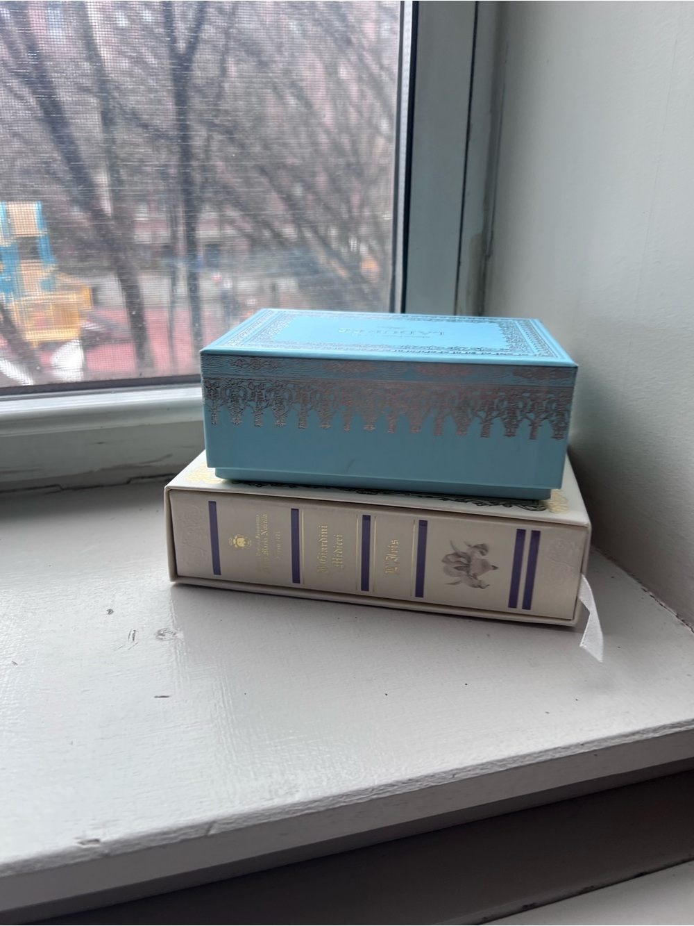 Decorative Cream Book-Shaped Trinket Box - Elegant Home Accent